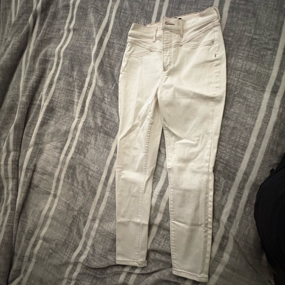 Stylish White Skinny Jeans